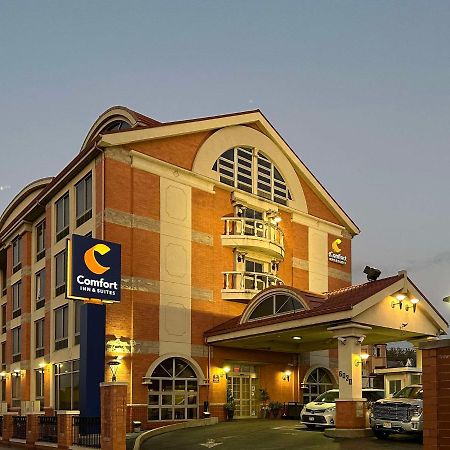Comfort Inn & Suites Laguardia Airport New York Exterior photo