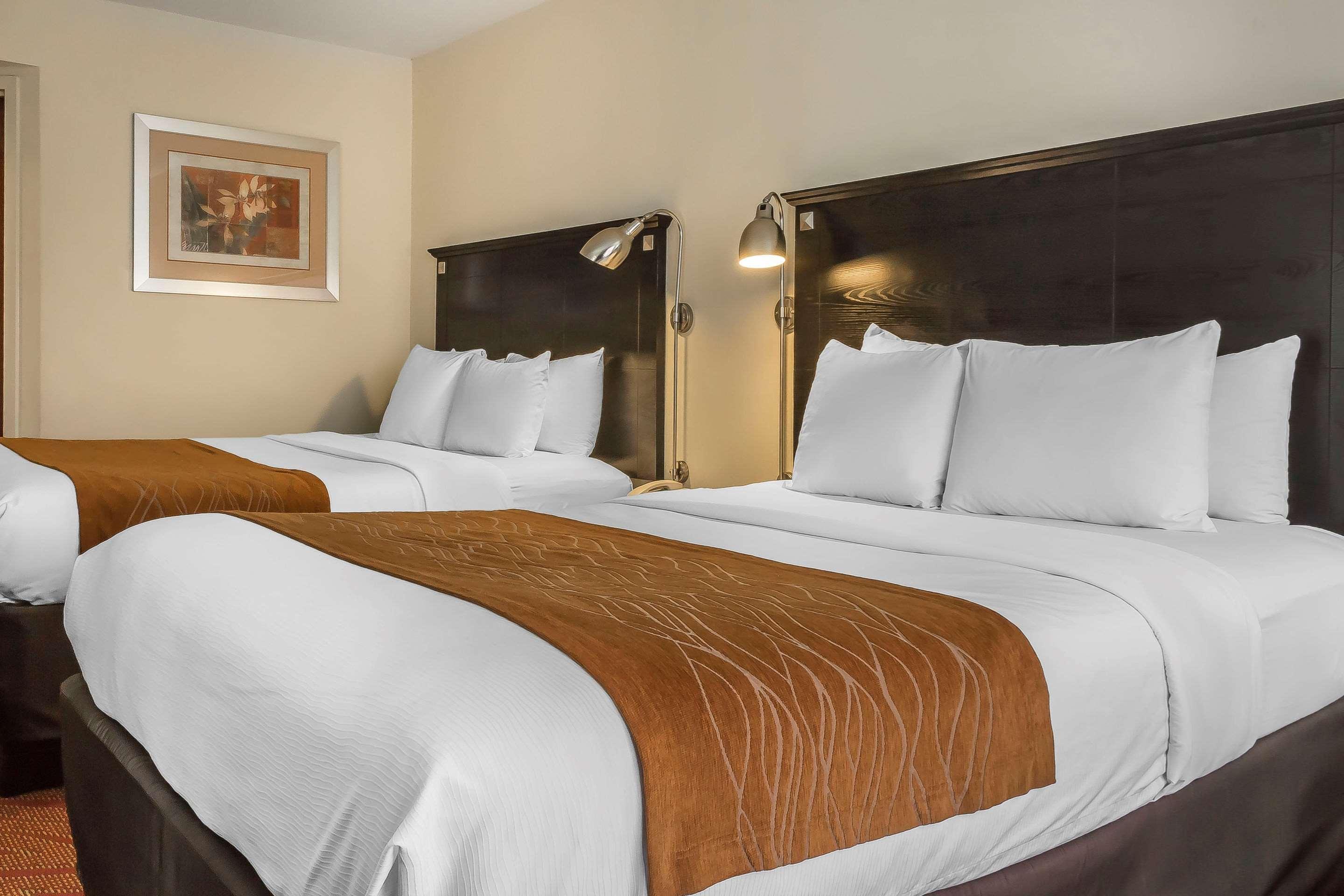 Comfort Inn & Suites Laguardia Airport New York Exterior photo