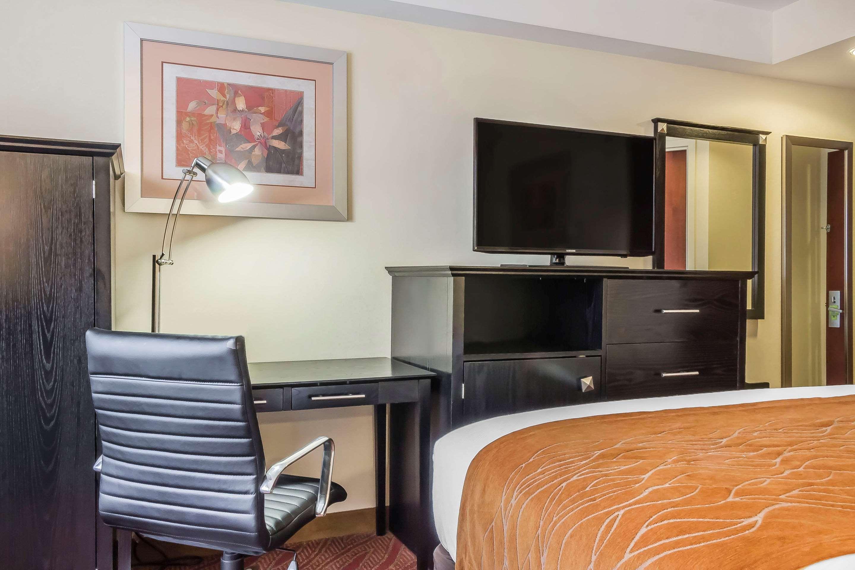 Comfort Inn & Suites Laguardia Airport New York Exterior photo