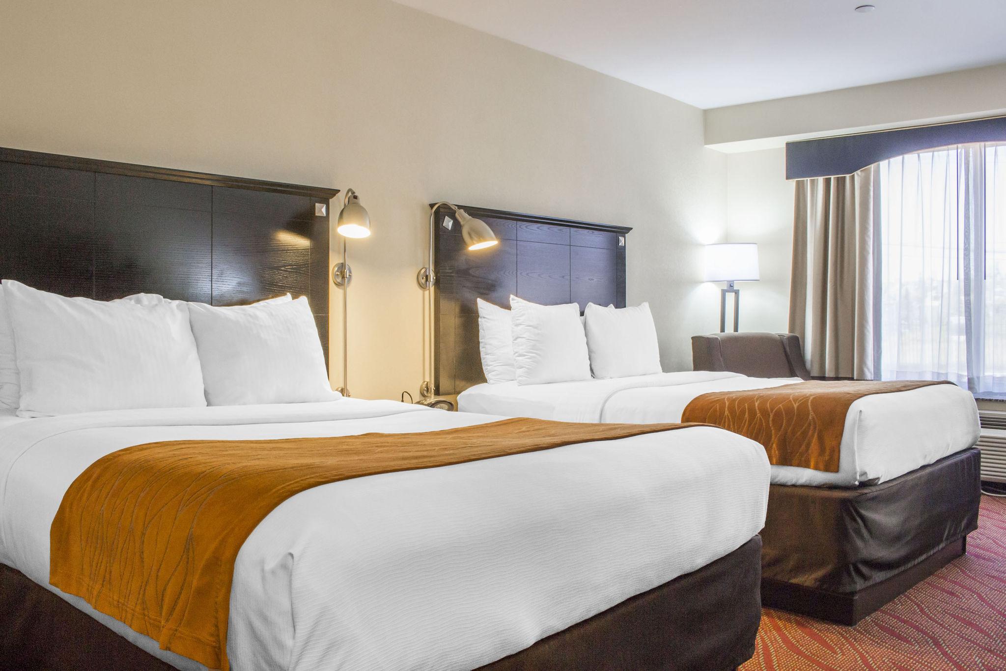 Comfort Inn & Suites Laguardia Airport New York Exterior photo