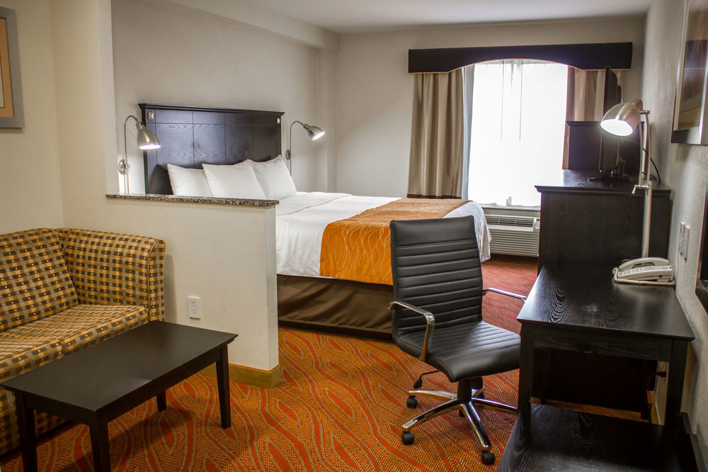 Comfort Inn & Suites Laguardia Airport New York Exterior photo