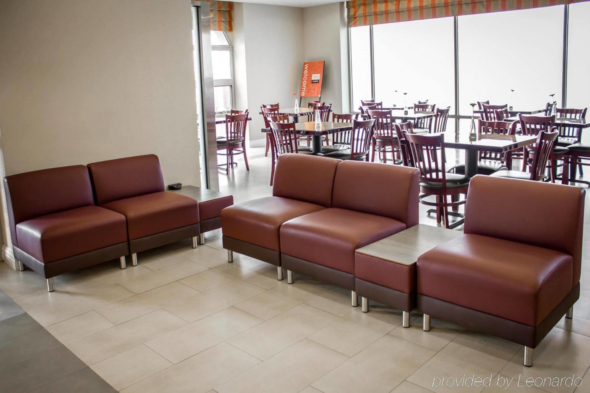 Comfort Inn & Suites Laguardia Airport New York Exterior photo